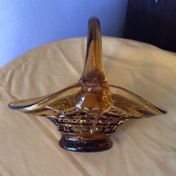 Vintage amber glass basket - Picture 5 of 7